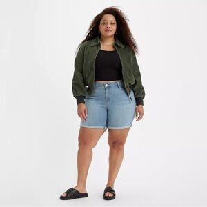 LEVI’S MID LENGTH WOMEN'S SHORTS (PLUS SIZE) 20W, Medium Wash